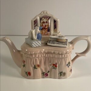 Floral Cream Teapot with Vanity Design